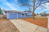 Building Photo - $2,140.95 - 3 Bed, 2 Bath Home in Loveland with Central AC and Fenced in Yard!