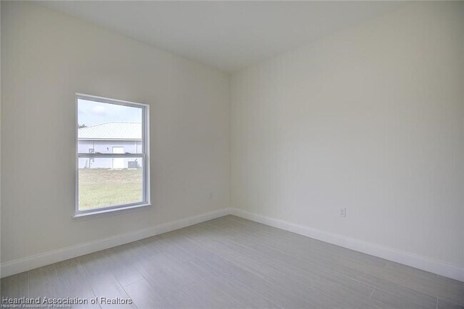 Building Photo - 6909 Salem Ct