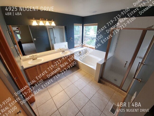 Building Photo - 4925 Nugent Dr