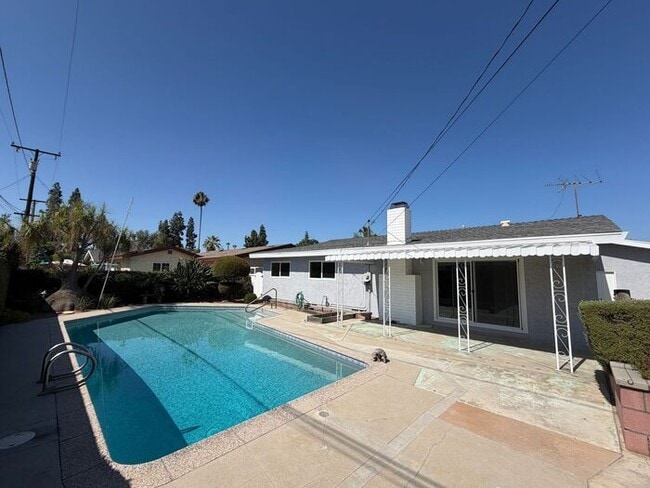 Building Photo - Beautiful 4-Bedroom Home in the Heart of Covina!