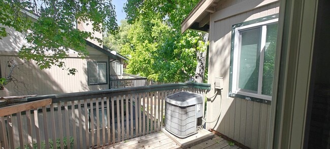 Building Photo - Bay Point  - 2 beds and 2 baths Second Floor Condo