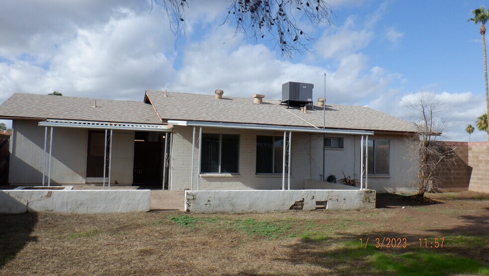 back yard - 563 N Santa Anna