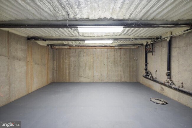 Building Photo - 1332 Kater St