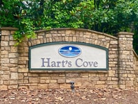 Building Photo - 3 bed 3 bath student and family housing ap...