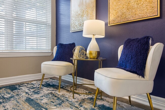 Building Photo - Willow Brook Crossing