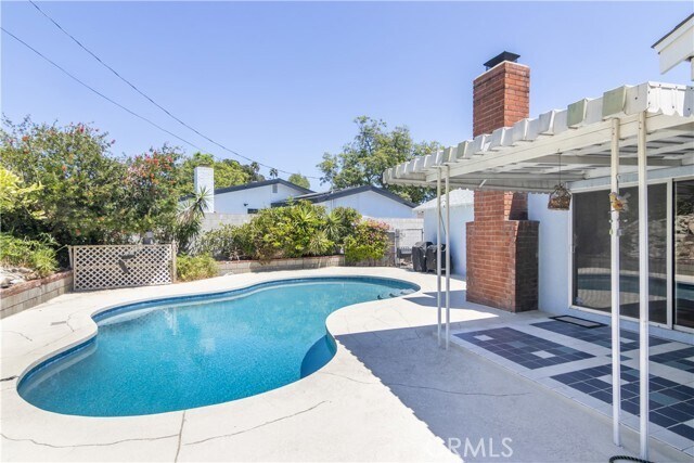 Building Photo - 11543 Swinton Ave