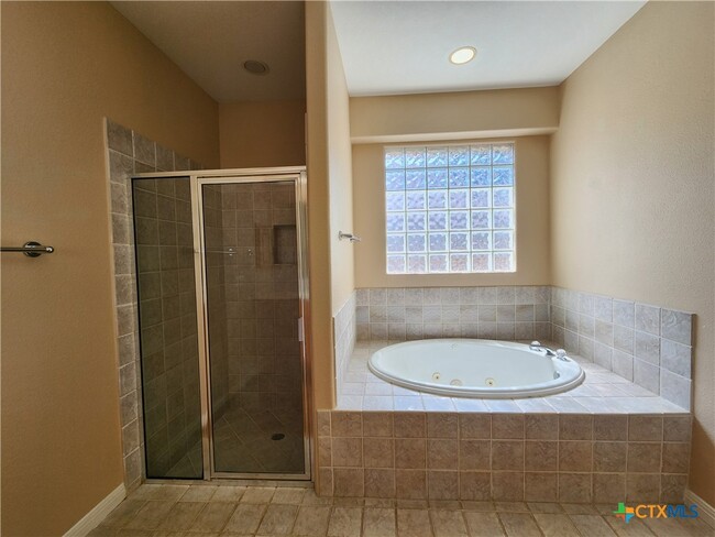 Building Photo - 1771 Oak Glen