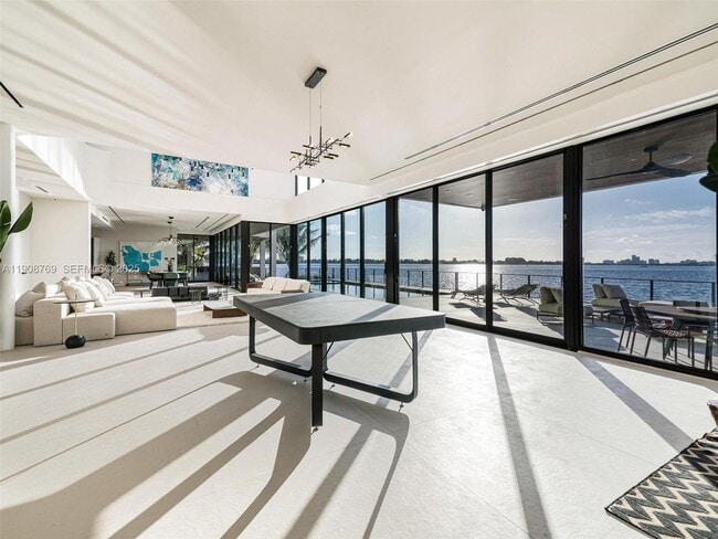 Building Photo - 11400 N Bayshore Dr