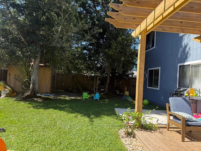 Building Photo - 350 Sailfish Dr