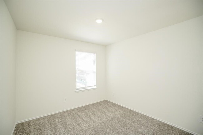 Building Photo - 5210 Becker Hills Ln