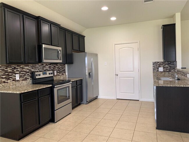 Building Photo - 1252 Violet Ln