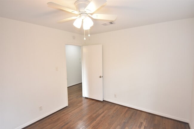 Building Photo - 9630 Truscon Dr
