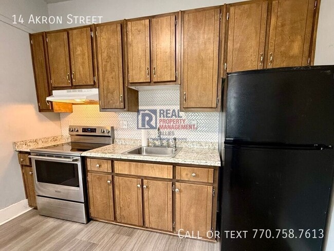 Building Photo - 14 Akron St