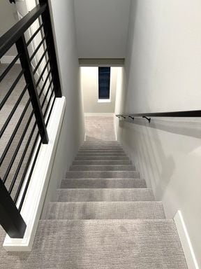 Building Photo - Modern 3Bed/2Bath PLUS 2 car garage Townhome in Bellevue!