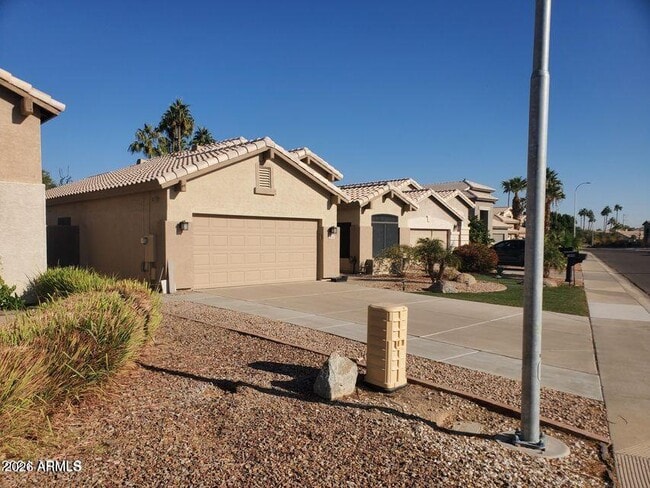 Building Photo - 1848 E Chilton Dr