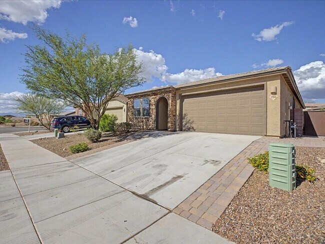Building Photo - Spacious 4-Bedroom Home in Rocking K with Modern Finishes & Resort-Style Community Amenities!