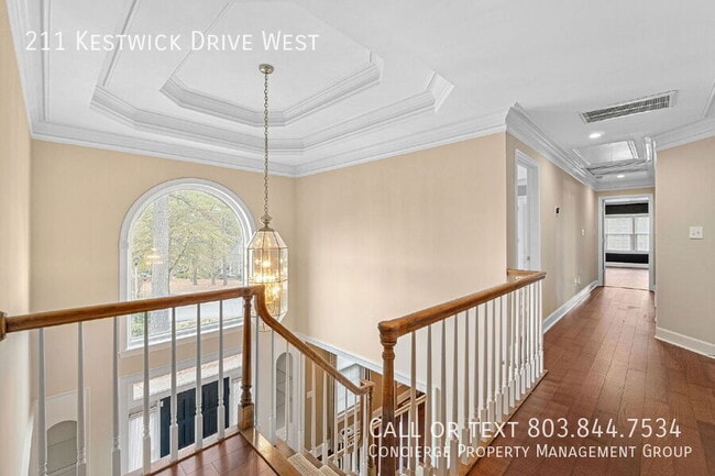 Building Photo - 211 Kestwick Dr W