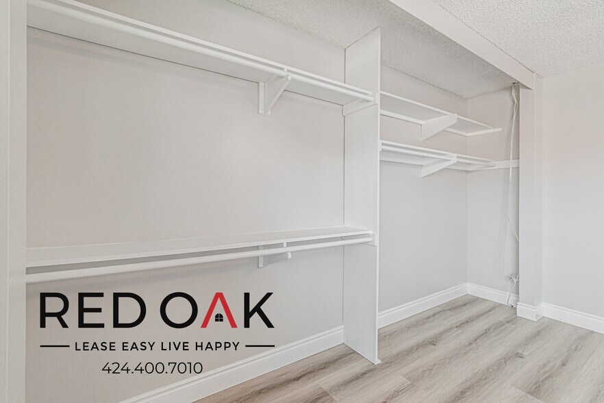 Building Photo - 615 Erie St