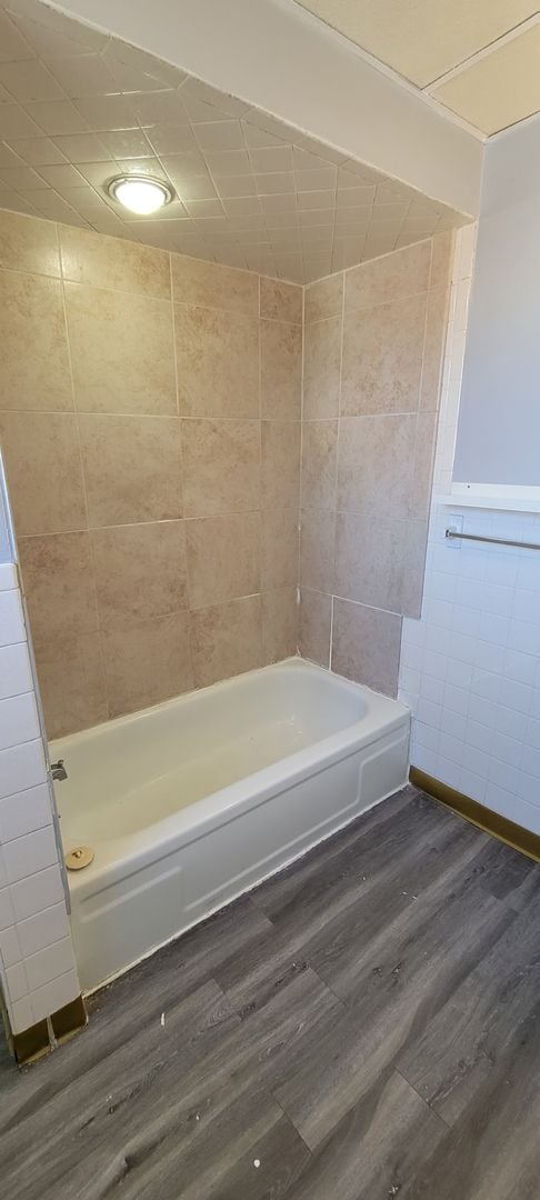 Building Photo - 3 Bedroom / 1 bathroom Home in Allentown!!