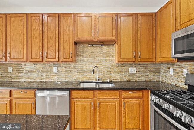 Building Photo - 9939 Fragrant Lilies Way