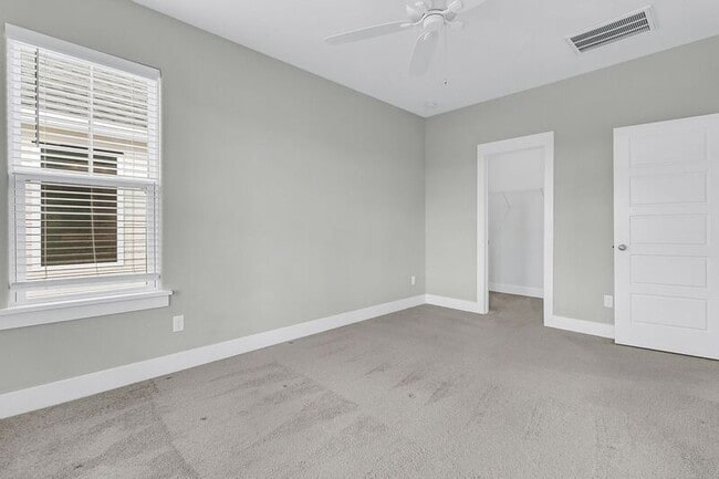 Building Photo - 313 Baritone Rd