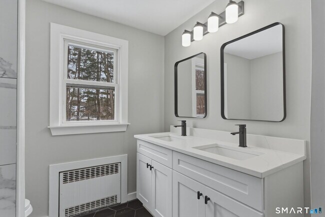 Building Photo - 35 W Ridge Dr