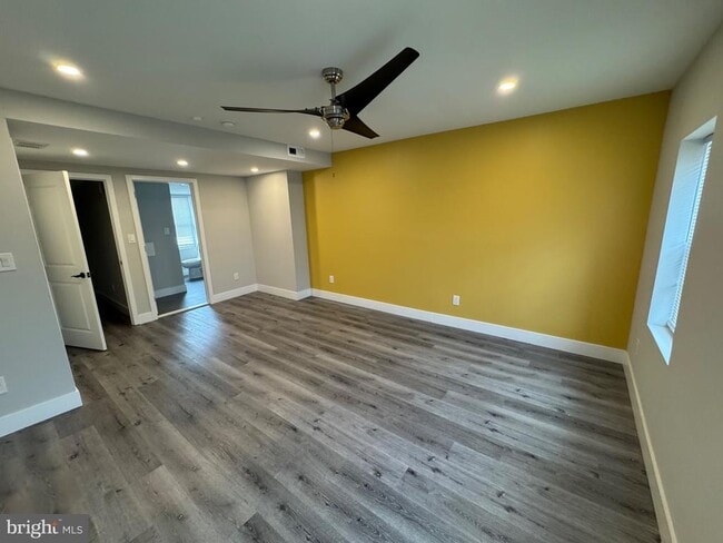 Building Photo - 2467 Amber St