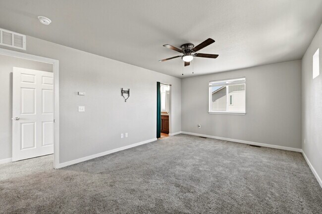 Building Photo - $2,245.95, 3 bed, 2.5 bath, located in Colorado Springs with a Balcony
