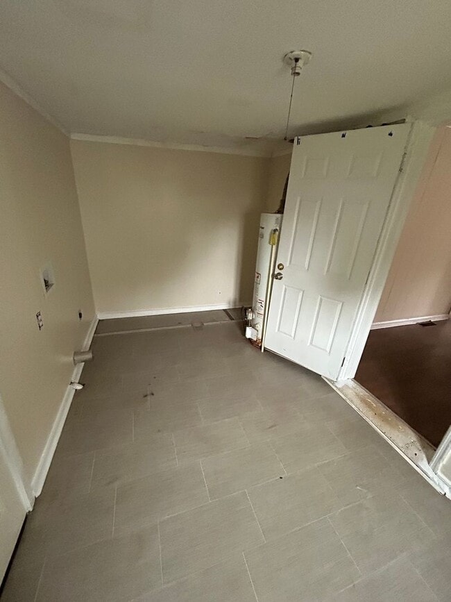 Building Photo - 102 White Ave