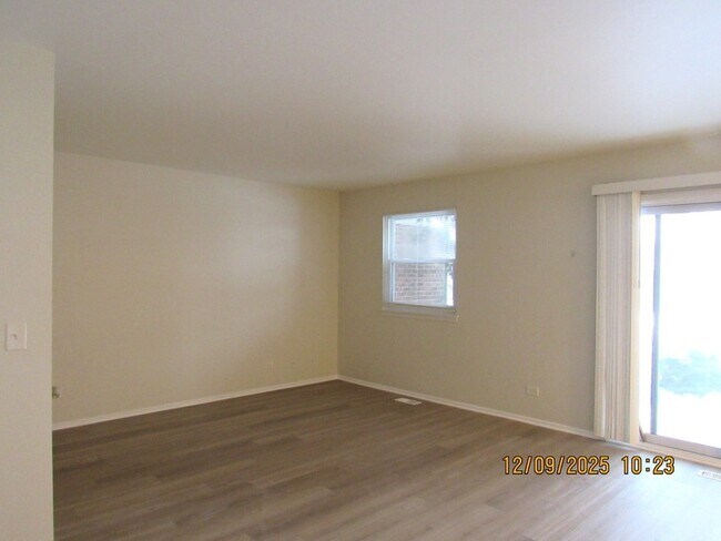 Building Photo - 2790 Glasgow Ct