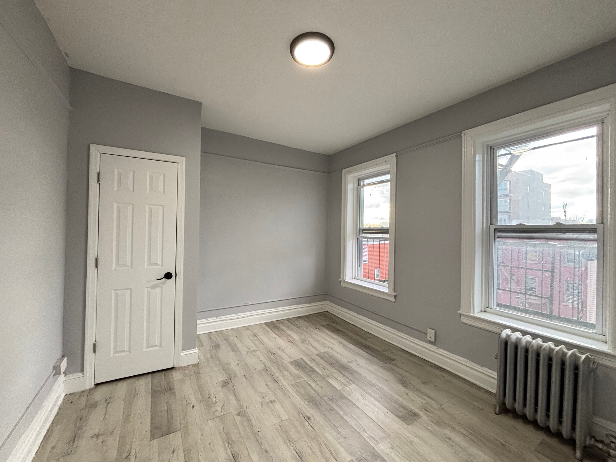 Building Photo - 319 Summit Ave