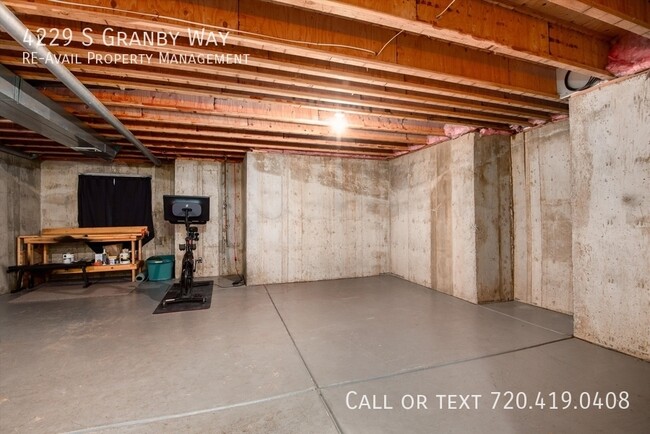 Building Photo - 4229 S Granby Way