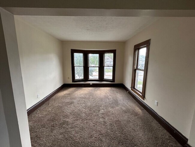 Building Photo - 1309 Middle Ave