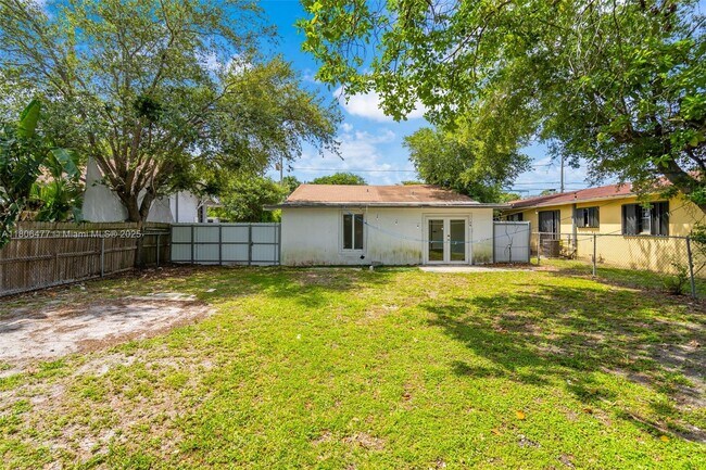 Building Photo - 315 NW 50th St