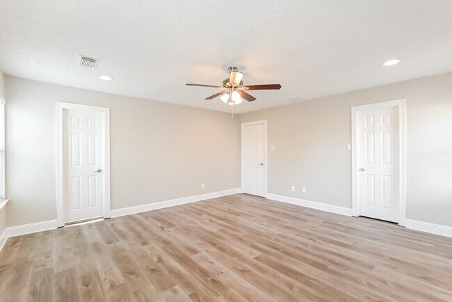 Building Photo - 11230 Wild Goose Dr
