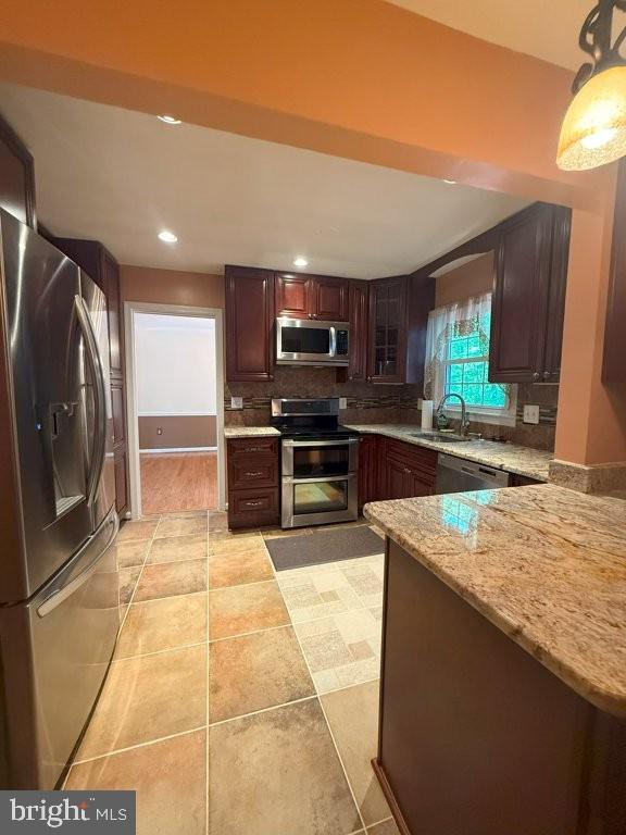 Building Photo - 7801 Cliffside Ct