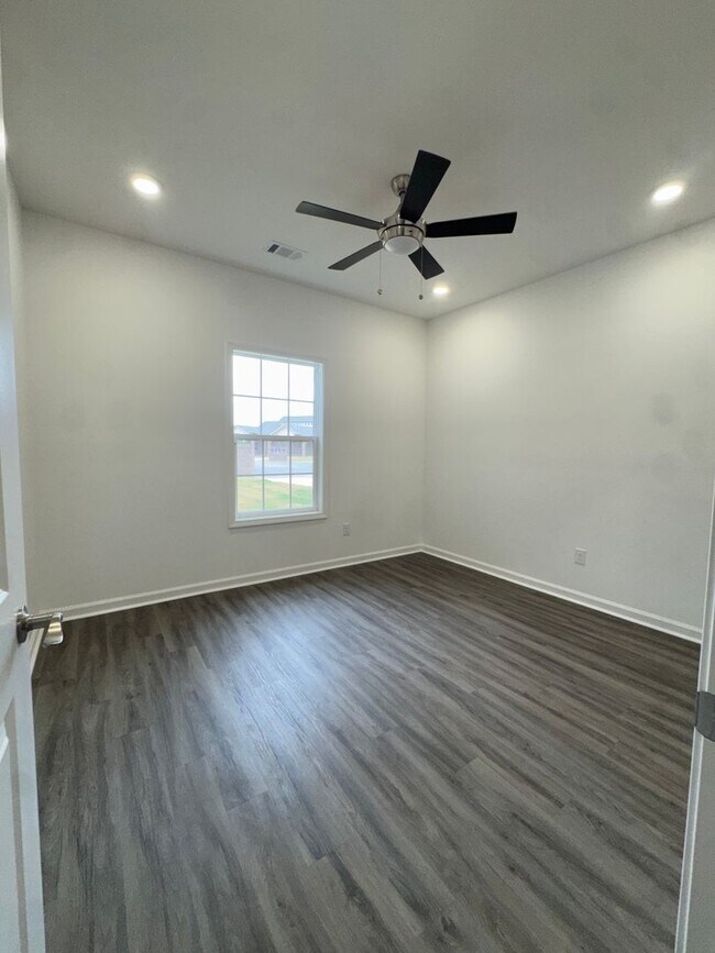 Building Photo - 3017 Olivia Ct