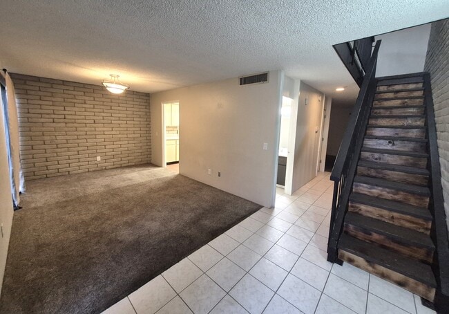 Building Photo - 5701 E Glenn St