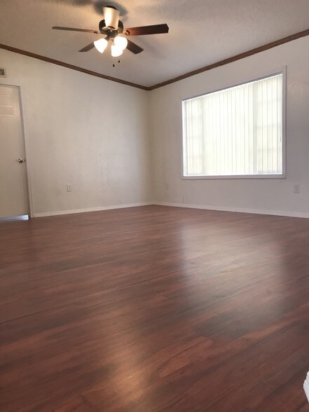 Building Photo - 11839 Bay Pl