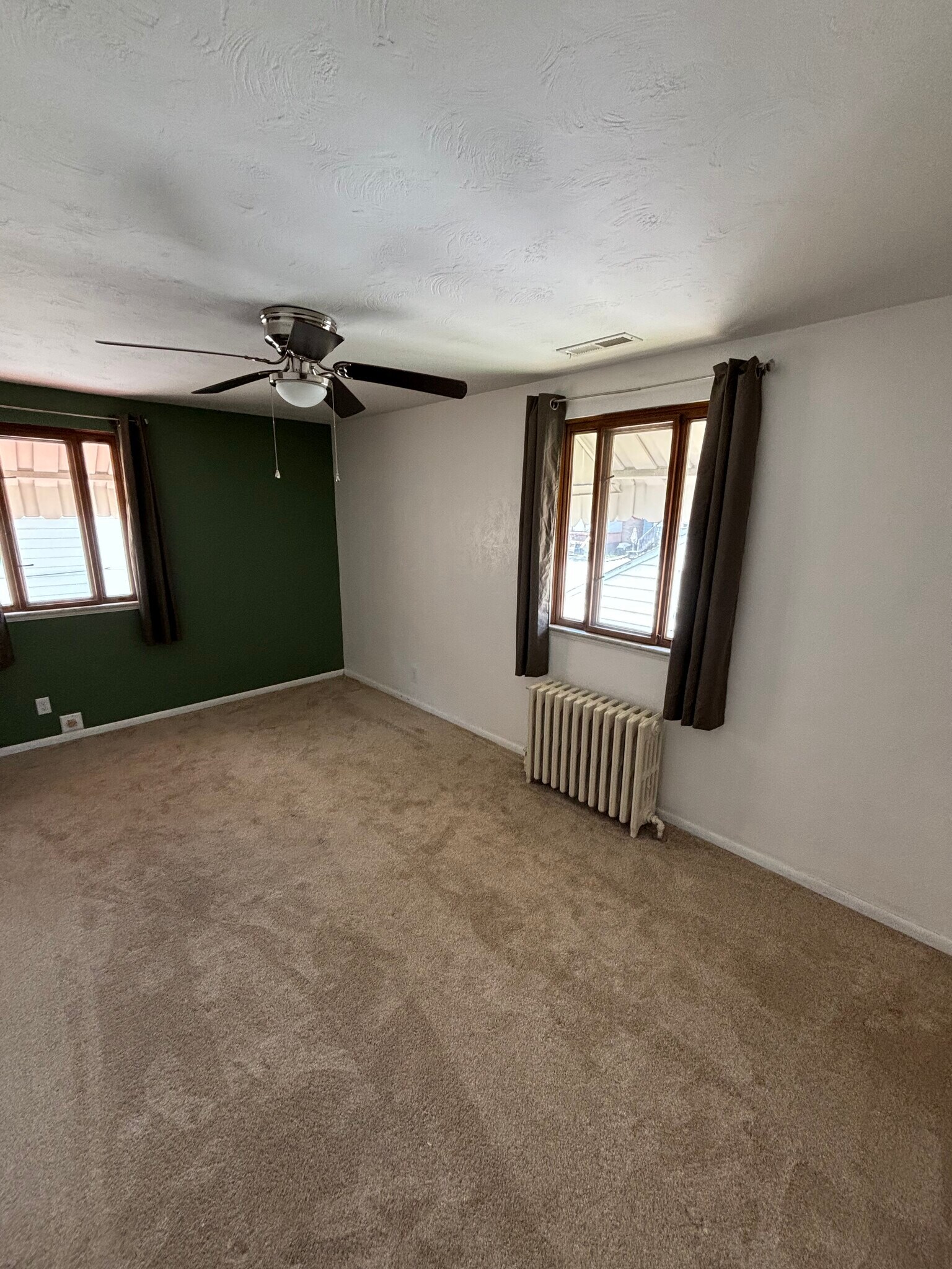 Bedroom 1 - 166 Southern Ave