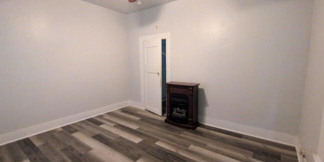Building Photo - 816/818 E Carson