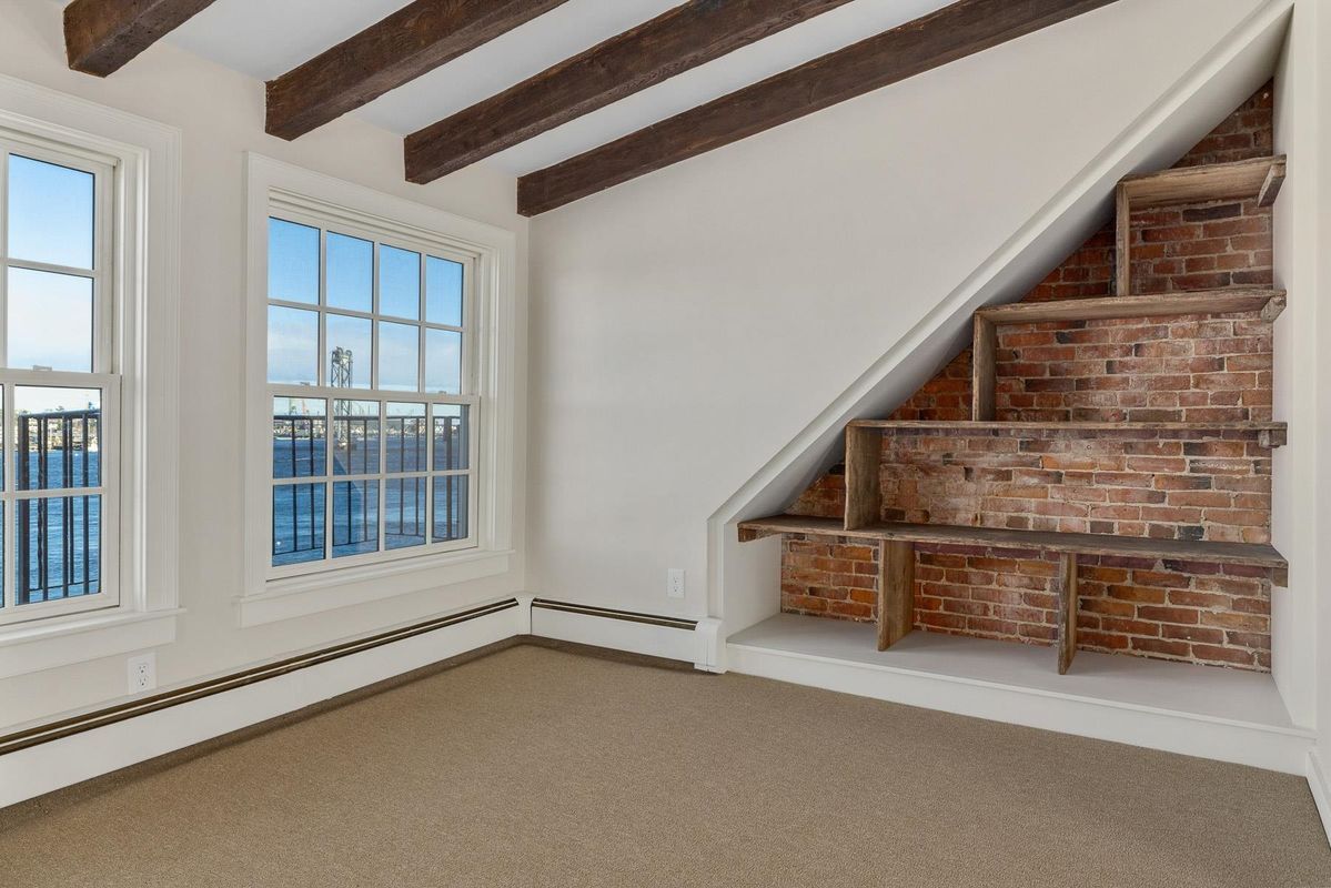 Building Photo - 205 Market, 5