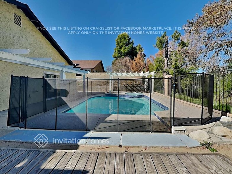 Building Photo - 23037 Magnolia Glen Dr