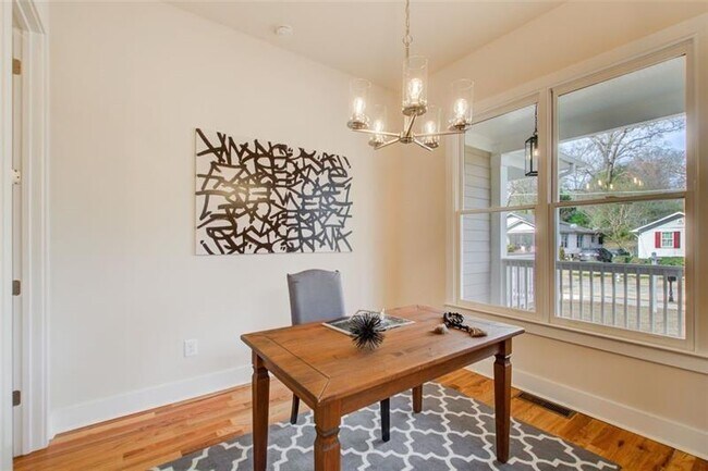 Building Photo - 1240 Oakland Terrace SW