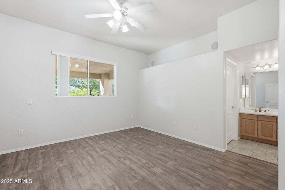 Building Photo - 1747 E Northern Ave