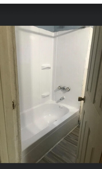 Building Photo - 3965 N 21st St