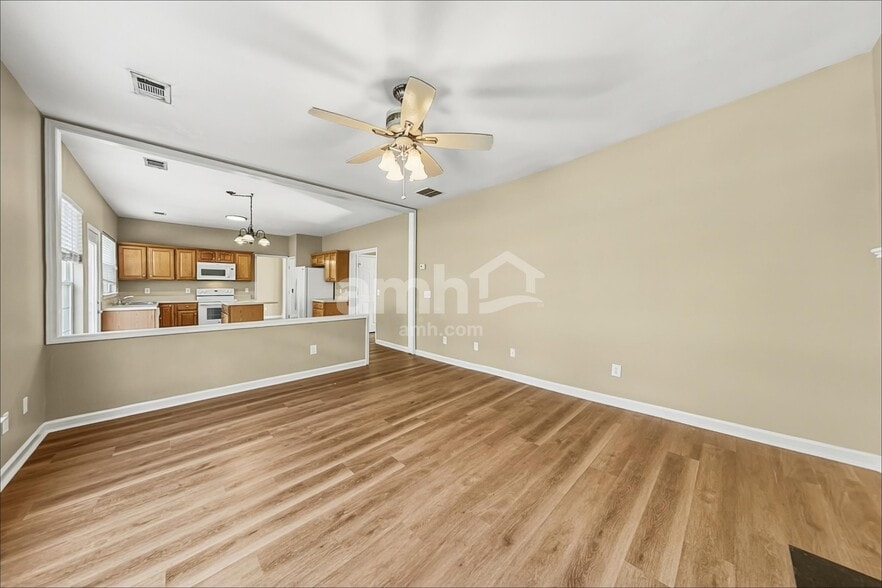 Building Photo - 2251 Monthemer Cv