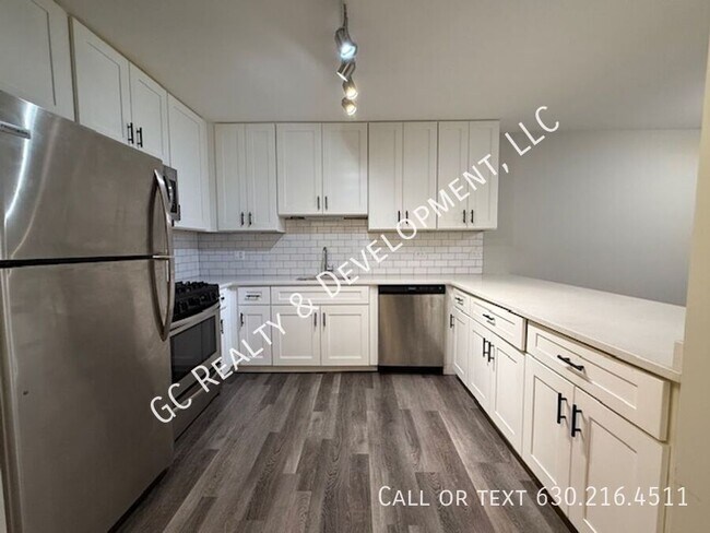 Building Photo - 800 Graceland Ave