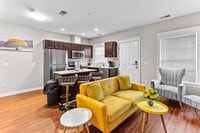 Building Photo - 701 E Kirby St