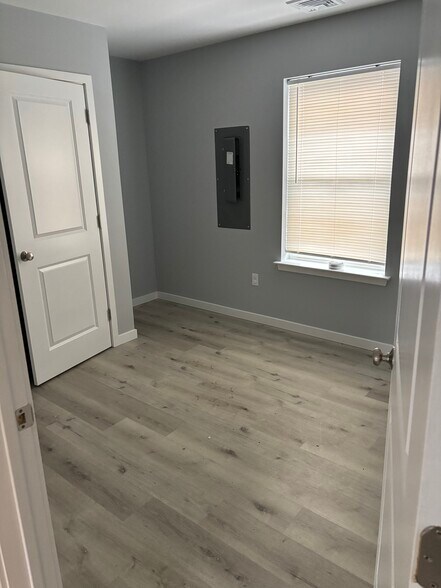 Bedroom 2 - 140 Gum St